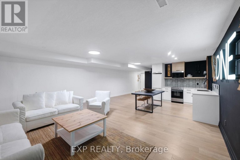 LOWER - 256 OLD MOSLEY STREET, Wasaga Beach, Ontario, L9Z2J2