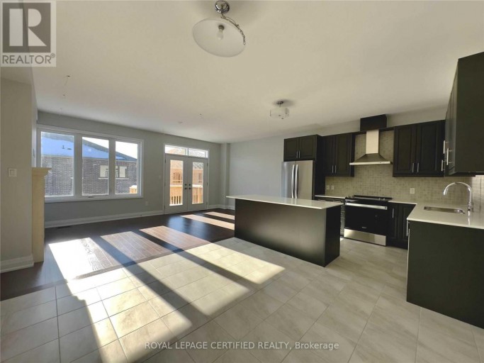 30 PERIWINKLE ROAD, Springwater (Midhurst), Ontario, L9X2C8