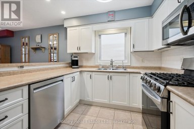 292 MILLBURN BOULEVARD Centre Wellington (Fergus) Ontario photo 11