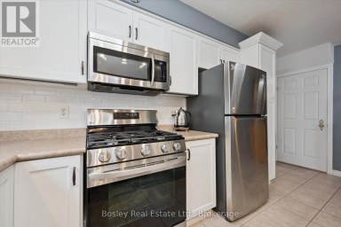 292 MILLBURN BOULEVARD Centre Wellington (Fergus) Ontario photo 12