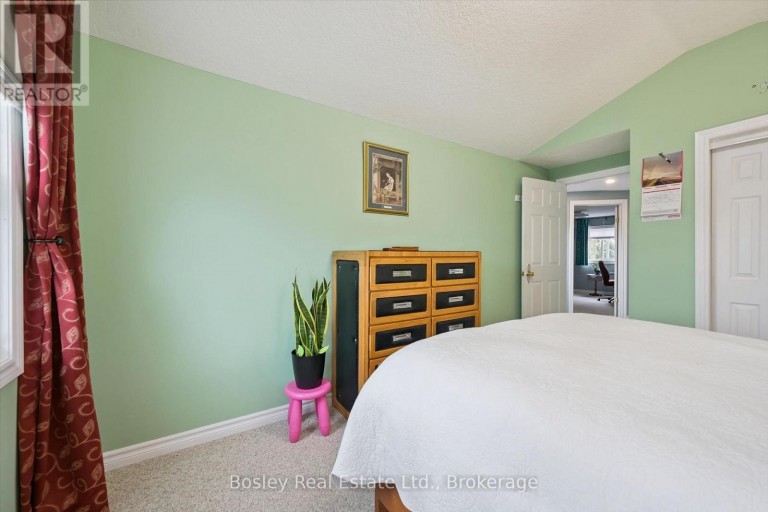 292 MILLBURN BOULEVARD, Centre Wellington (Fergus), Ontario, N1M3S3
