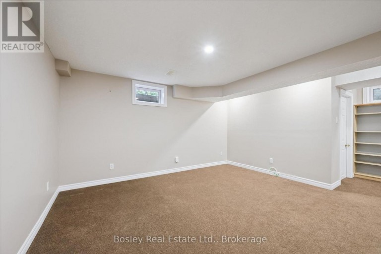 292 MILLBURN BOULEVARD, Centre Wellington (Fergus), Ontario, N1M3S3