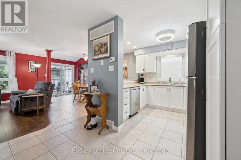 292 MILLBURN BOULEVARD, Centre Wellington (Fergus), Ontario, N1M3S3