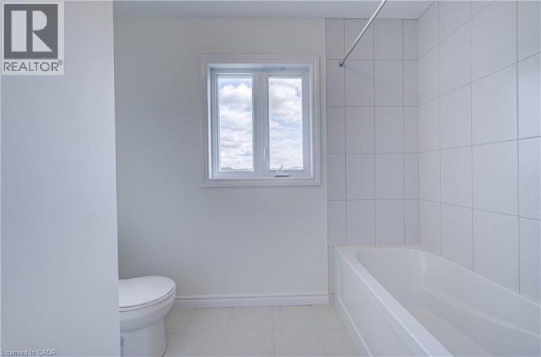 10 MUNN Crescent, Paris, Ontario, N3L0N3