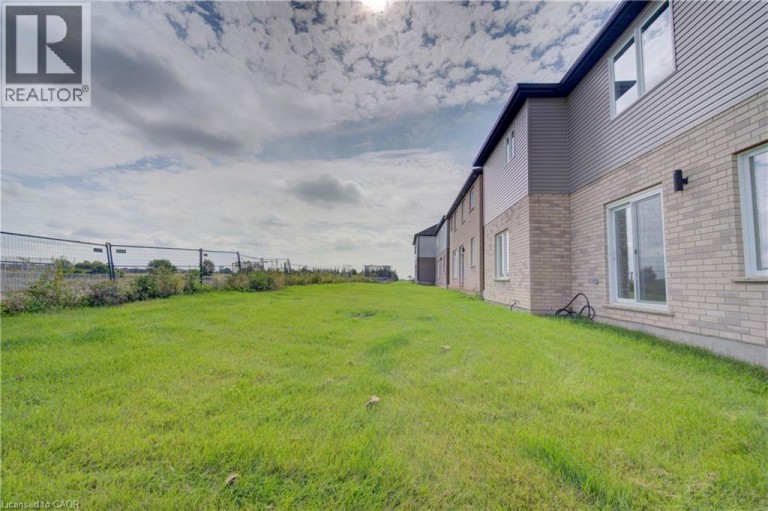 10 MUNN Crescent, Paris, Ontario, N3L0N3