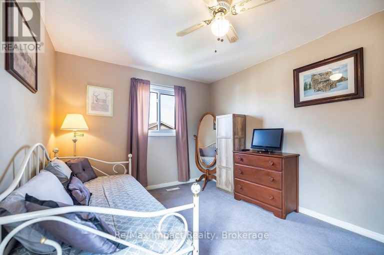 122 WRIGHT CRESCENT, Ajax (Central), Ontario, L1S6X7
