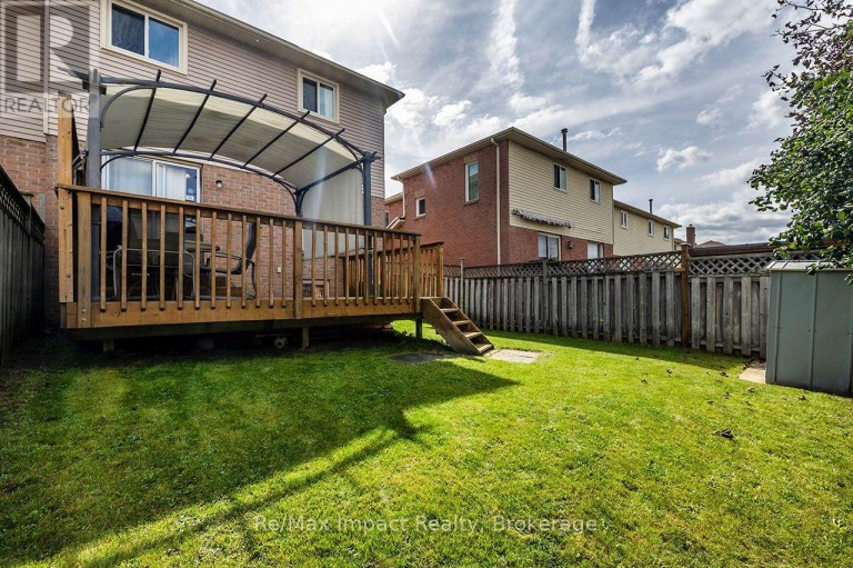 122 WRIGHT CRESCENT, Ajax (Central), Ontario, L1S6X7