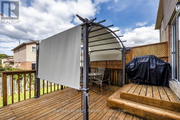 122 WRIGHT CRESCENT, Ajax (Central), Ontario, L1S6X7