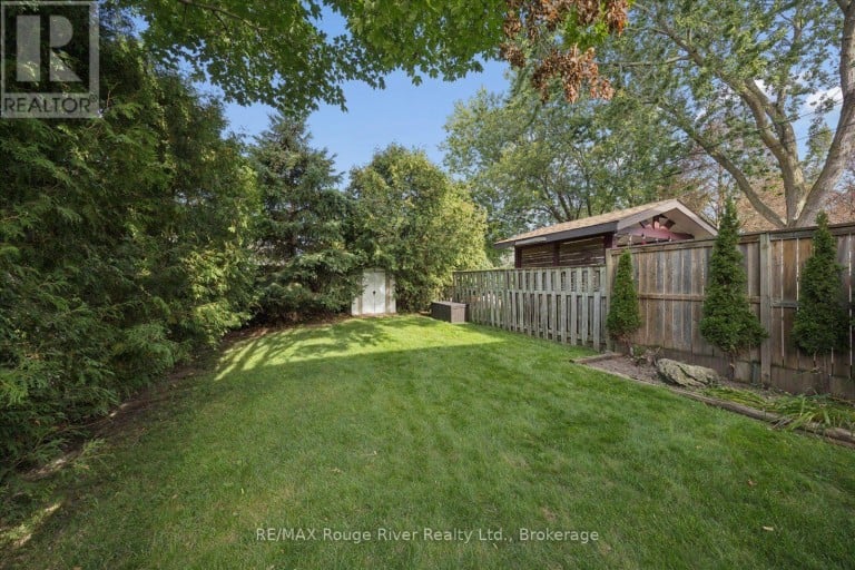 748 HILLCROFT STREET, Oshawa (Eastdale), Ontario, L1G7H6