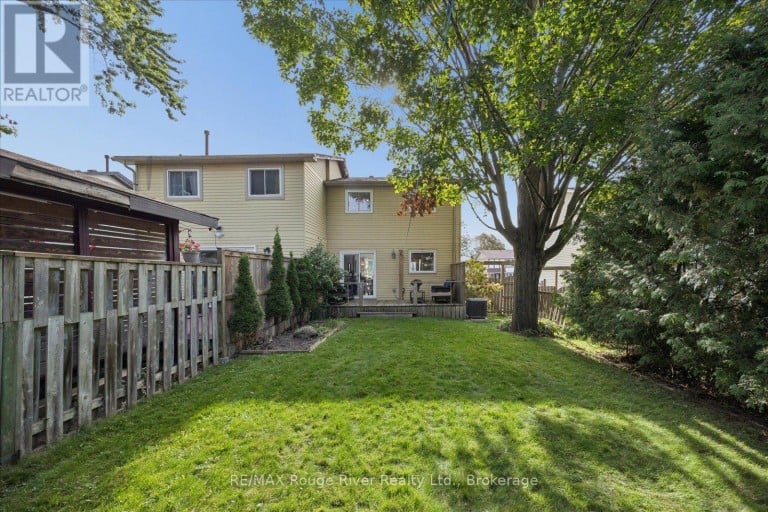 748 HILLCROFT STREET, Oshawa (Eastdale), Ontario, L1G7H6