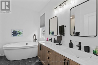 66 CONNOLLY ROAD Kawartha Lakes (Lindsay) Ontario photo 12