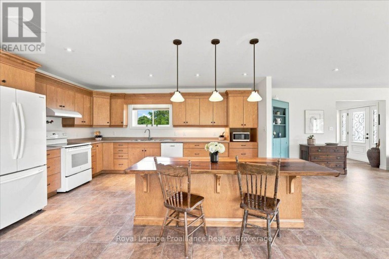 254 AIRPORT ROAD, Quinte West (Sidney Ward), Ontario, K0K3E0