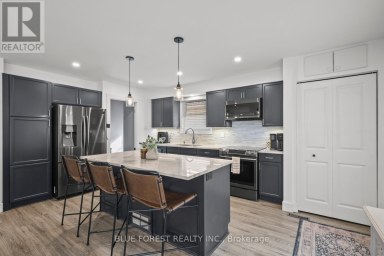 38 STROUD CRESCENT London South (South X) Ontario photo 5