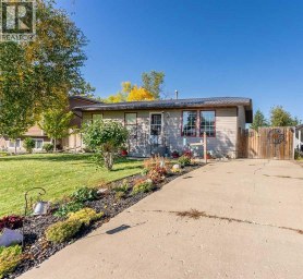 43 Ash Street W Brooks Alberta photo 1