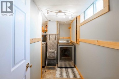 43 Ash Street W Brooks Alberta photo 18