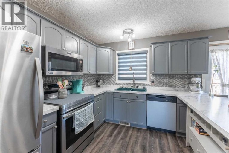 43 Ash Street W, Brooks, Alberta, T1R0A6