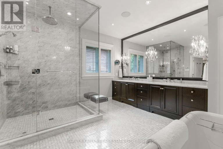 92 SOUTH DRIVE, Toronto (Rosedale-Moore Park), Ontario, M4W1R6