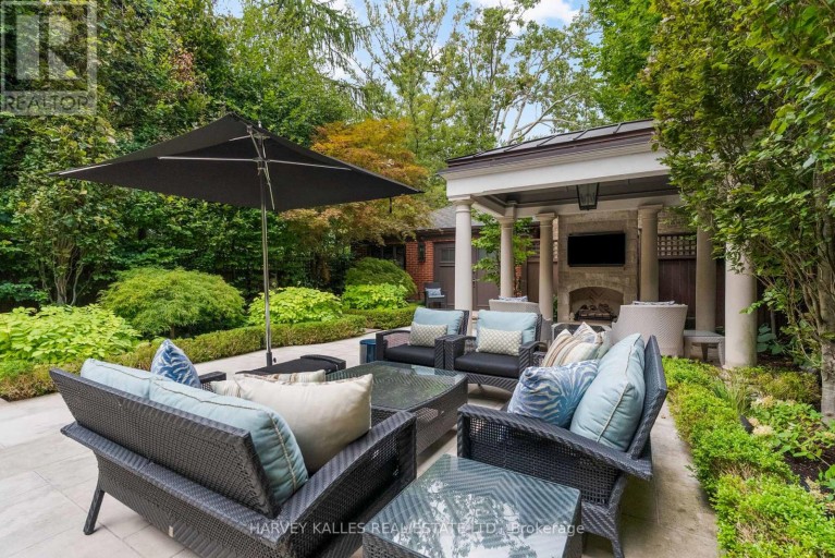 92 SOUTH DRIVE, Toronto (Rosedale-Moore Park), Ontario, M4W1R6