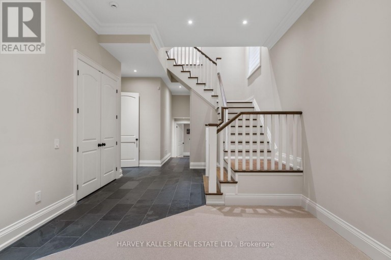 40 SULTANA AVENUE, Toronto (Englemount-Lawrence), Ontario, M6A1T1