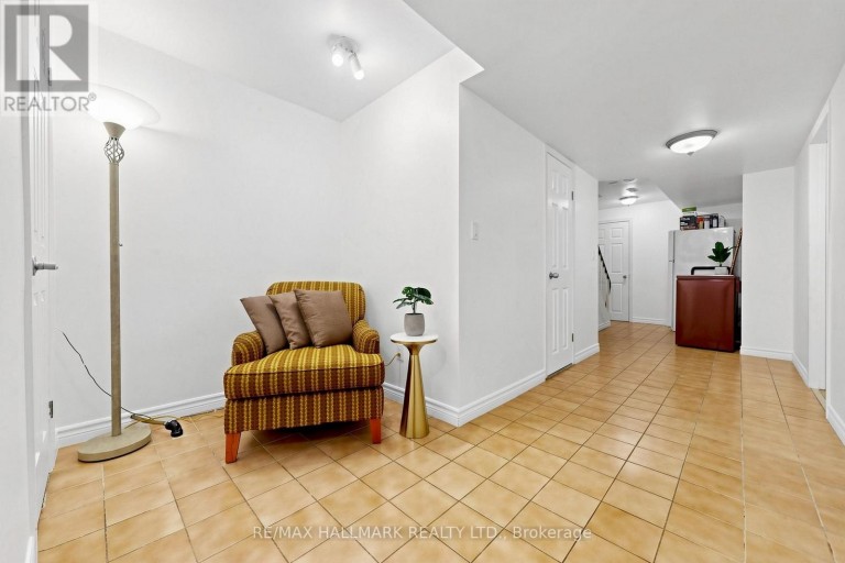 96B LAUREL AVENUE, Toronto (Kennedy Park), Ontario, M1K3J9