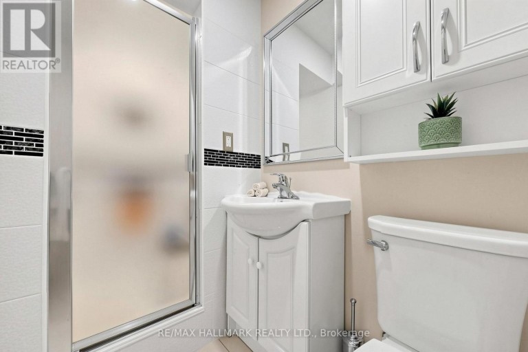 96B LAUREL AVENUE, Toronto (Kennedy Park), Ontario, M1K3J9