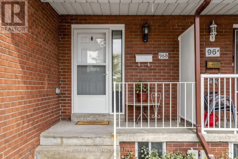 96B LAUREL AVENUE, Toronto (Kennedy Park), Ontario, M1K3J9