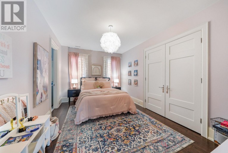 56 PINE CRESCENT, Toronto (The Beaches), Ontario, M2E1L4