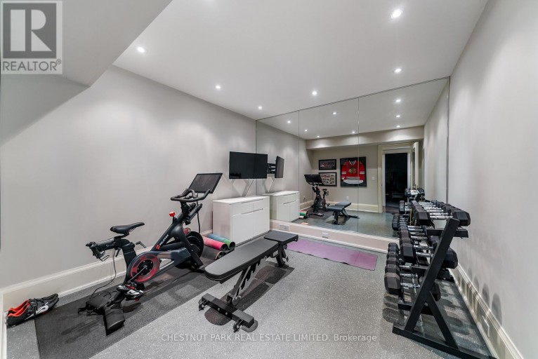 56 PINE CRESCENT, Toronto (The Beaches), Ontario, M2E1L4