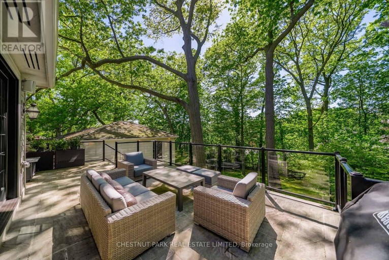 56 PINE CRESCENT, Toronto (The Beaches), Ontario, M2E1L4