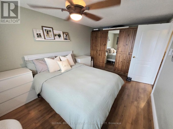 MAIN - 27 BROWNING TRAIL, Barrie (Letitia Heights), Ontario, L4N5A5