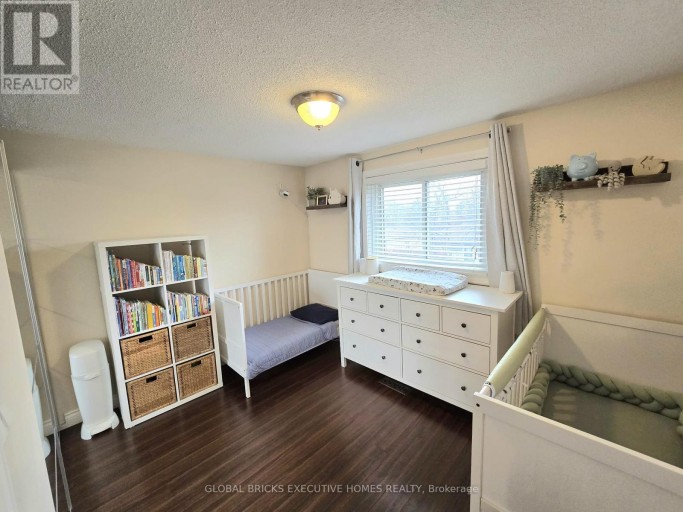 MAIN - 27 BROWNING TRAIL, Barrie (Letitia Heights), Ontario, L4N5A5