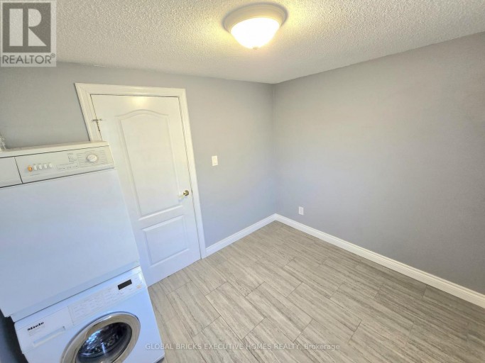 MAIN - 27 BROWNING TRAIL, Barrie (Letitia Heights), Ontario, L4N5A5