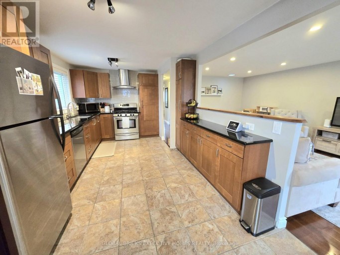 MAIN - 27 BROWNING TRAIL, Barrie (Letitia Heights), Ontario, L4N5A5