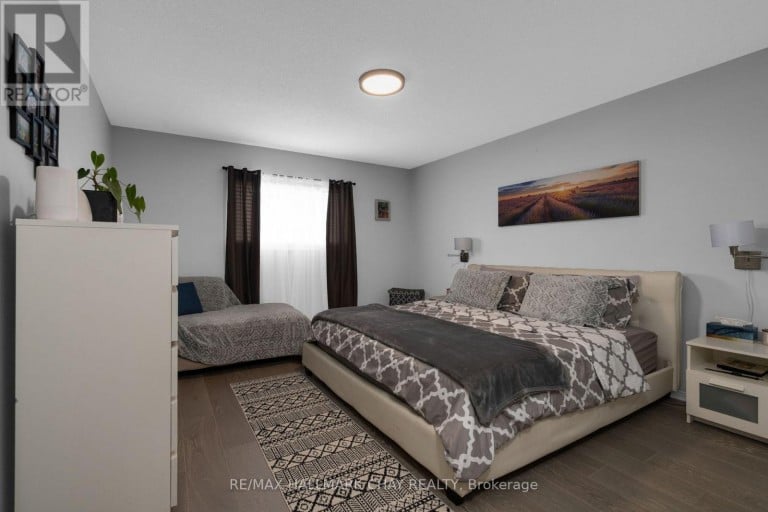 222 WESSENGER DRIVE, Barrie (Holly), Ontario, L4N8R4