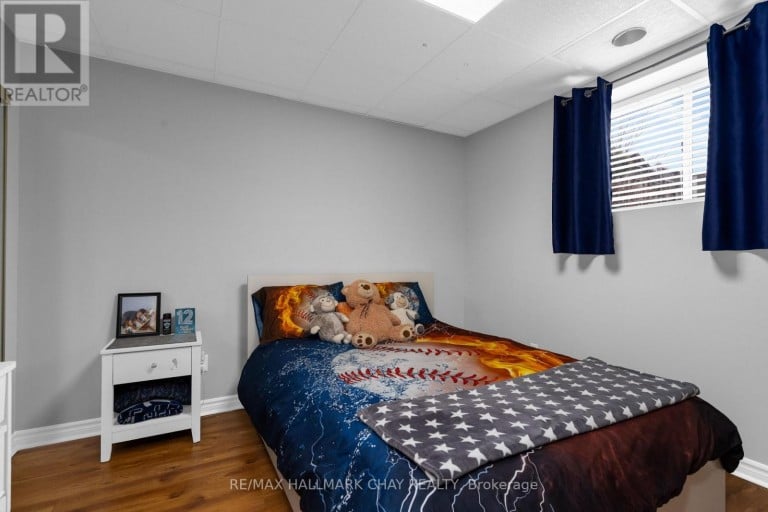 222 WESSENGER DRIVE, Barrie (Holly), Ontario, L4N8R4