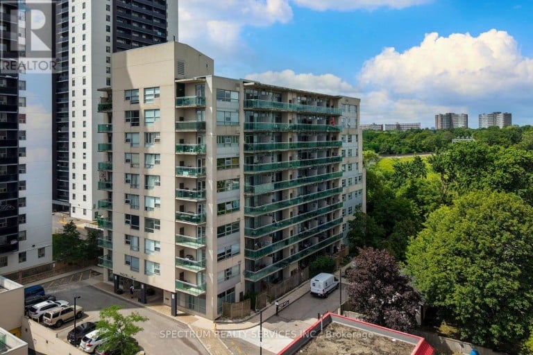406 - 2464 WESTON ROAD, Toronto (Weston), Ontario, M9N0A2