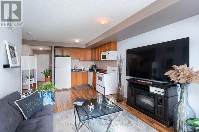 406 - 2464 WESTON ROAD, Toronto (Weston), Ontario, M9N0A2