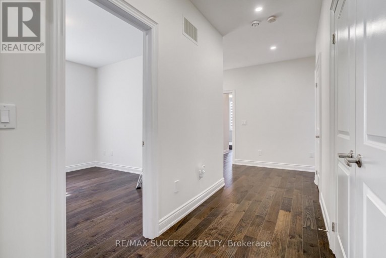 62 THRESHING MILL BOULEVARD, Oakville (GO Glenorchy), Ontario, L6H7C5