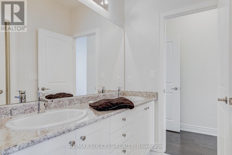 62 THRESHING MILL BOULEVARD, Oakville (GO Glenorchy), Ontario, L6H7C5