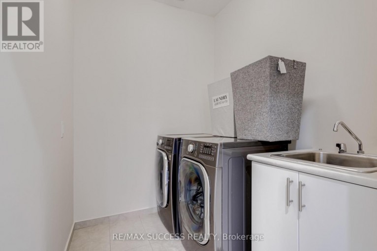 62 THRESHING MILL BOULEVARD, Oakville (GO Glenorchy), Ontario, L6H7C5