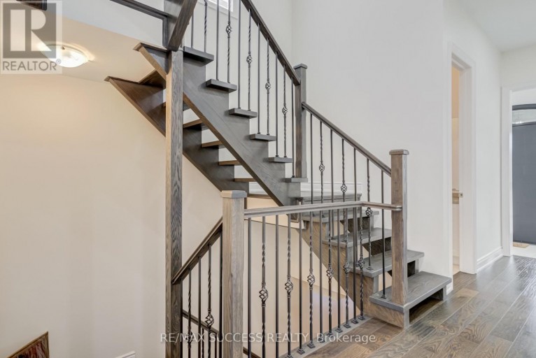62 THRESHING MILL BOULEVARD, Oakville (GO Glenorchy), Ontario, L6H7C5