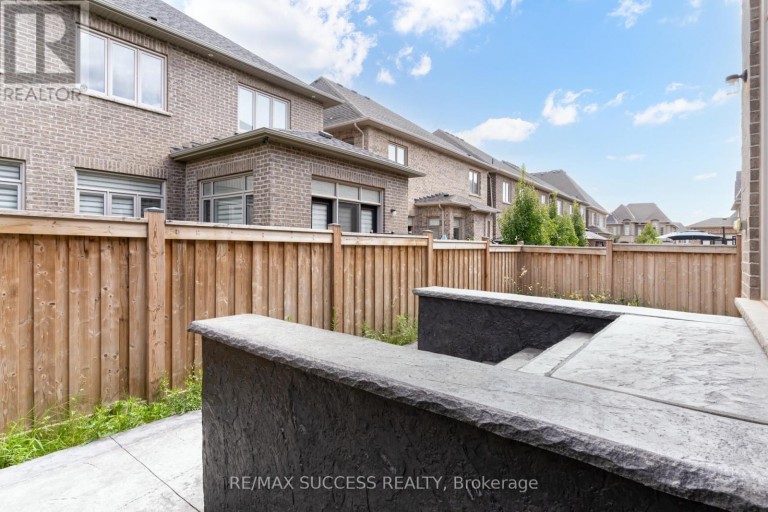 62 THRESHING MILL BOULEVARD, Oakville (GO Glenorchy), Ontario, L6H7C5