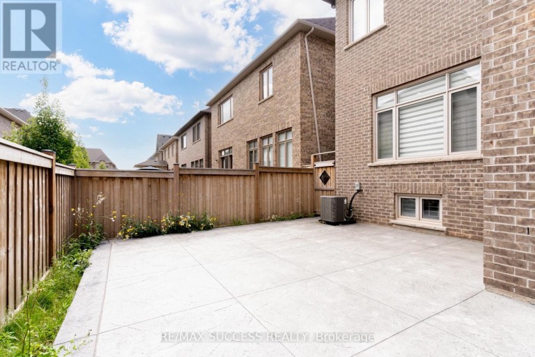 62 THRESHING MILL BOULEVARD, Oakville (GO Glenorchy), Ontario, L6H7C5