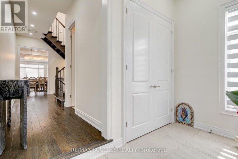 62 THRESHING MILL BOULEVARD, Oakville (GO Glenorchy), Ontario, L6H7C5
