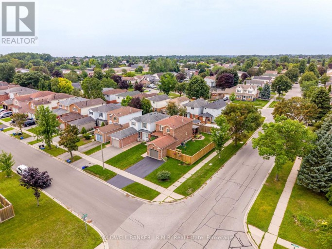 141 POOLTON CRESCENT, Clarington (Courtice), Ontario, L1E2H6