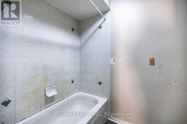 32 DENT STREET Ajax (Northwest Ajax) Ontario photo 16