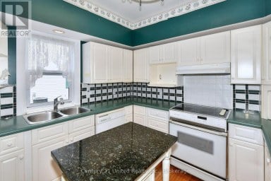 136 WATER STREET Selwyn Ontario photo 11