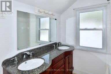 136 WATER STREET Selwyn Ontario photo 26