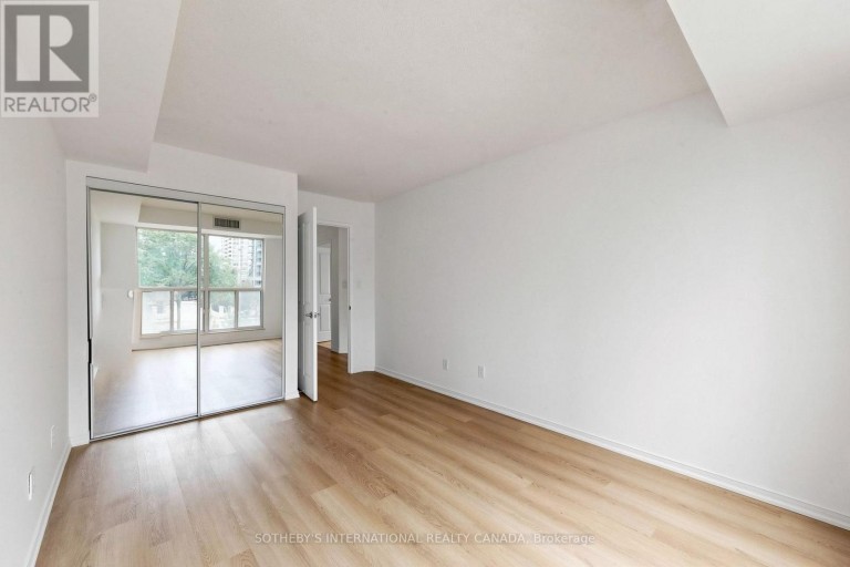303 - 18 HOLLYWOOD AVENUE, Toronto (Willowdale East), Ontario, M2N6P5