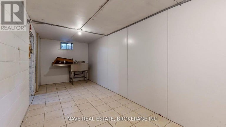 9747 BATHURST STREET, Richmond Hill (North Richvale), Ontario, L4C3X5